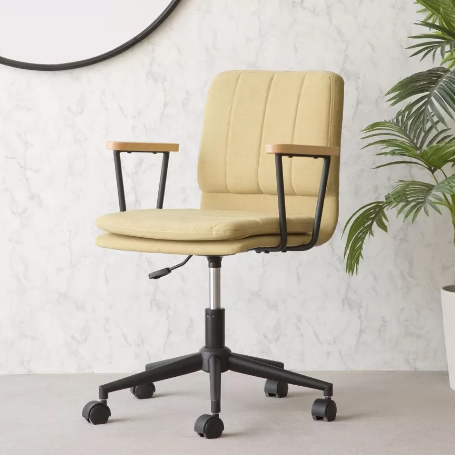 Clearance Aiko Chaise de bureau rembourrée mustard avec accoudoirs et roulettes Salles À Manger | Chaises De Bureau