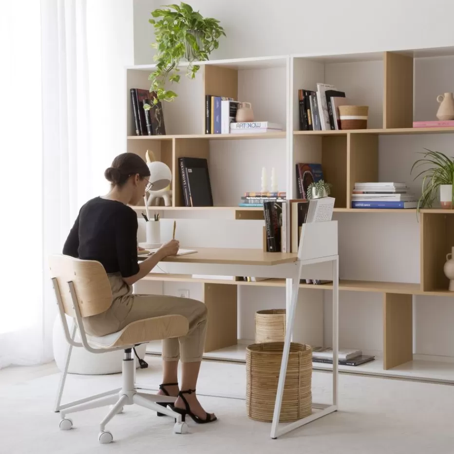 Best Sale Haru Chaise de bureau rembourrée beige avec bois et roulettes Salles À Manger | Chaises De Bureau