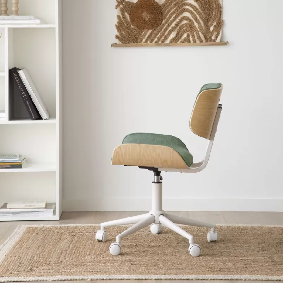 Outlet Haru Chaise de bureau rembourrée en vert avec bois et roulettes Salles À Manger | Chaises De Bureau